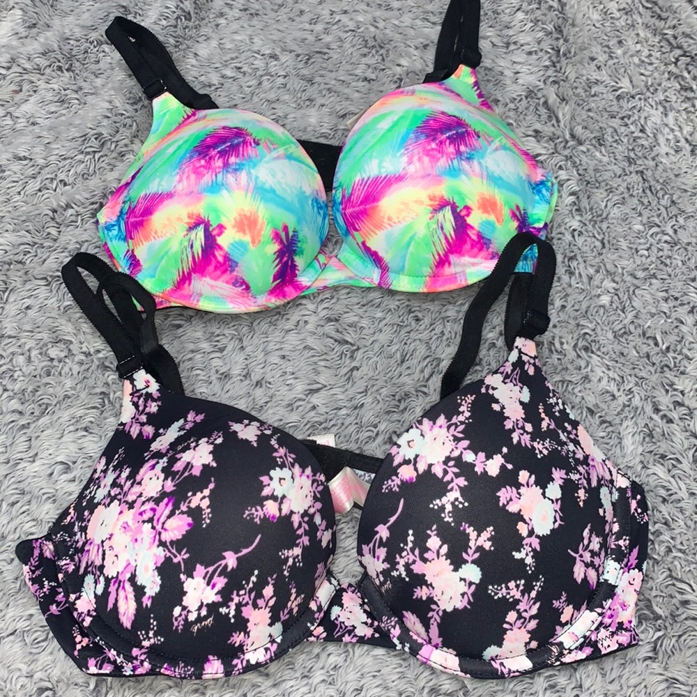 2 Victoria Secret push up bras
